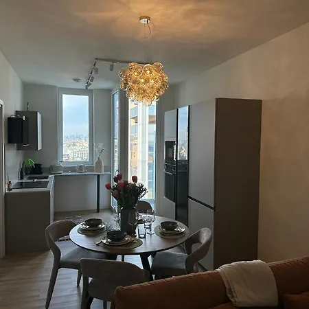 Lumia Skylineview Olympicvillage Ieo Milánó